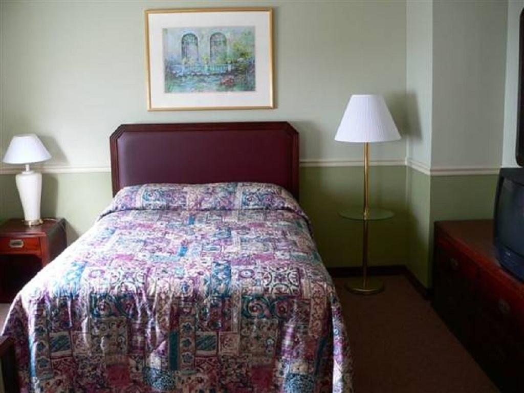 Brookside House Hotel Quincy Екстериор снимка